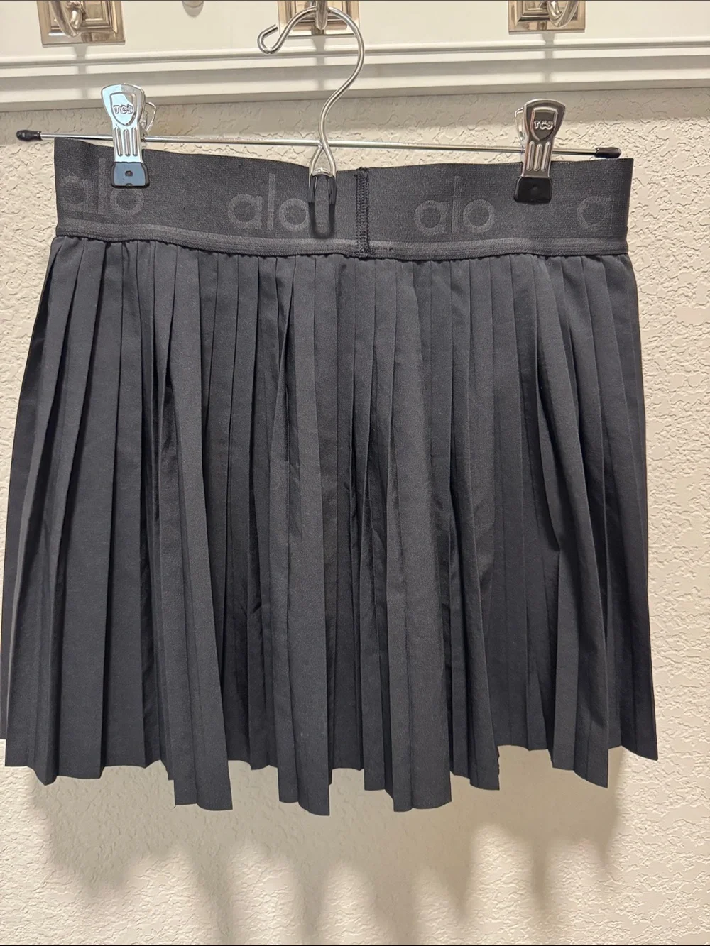 ALO Yoga Black Pleated Skater Skort